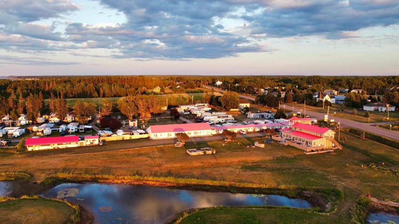The Waterfront Motel Grand Barachois 외부 사진