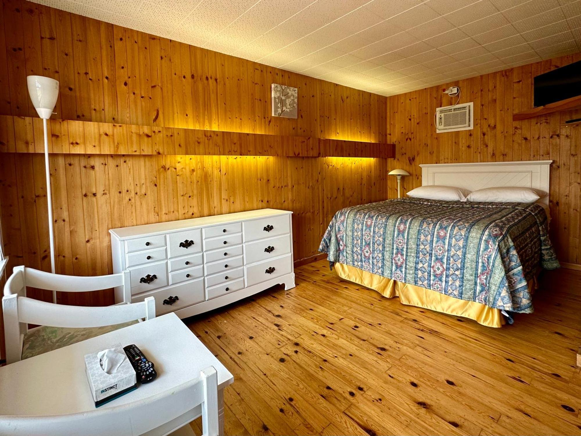 The Waterfront Motel Grand Barachois 외부 사진